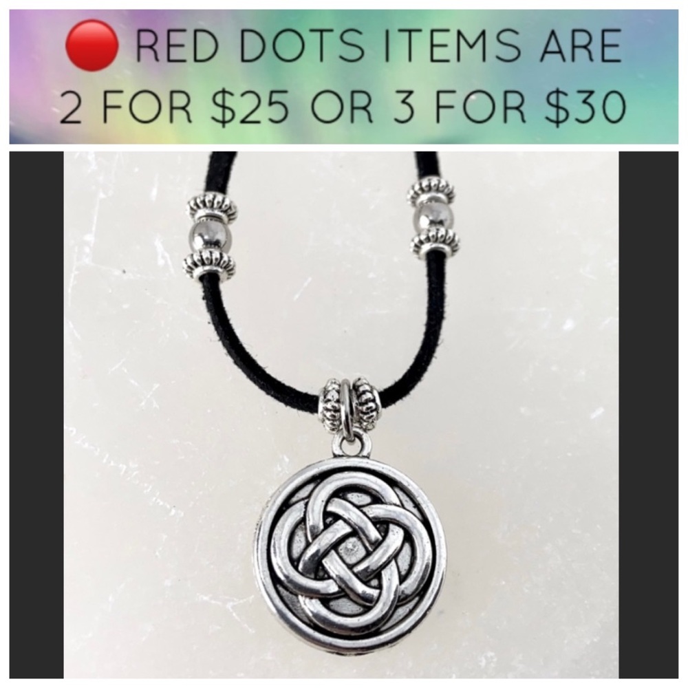 🔴Round celtic knot medal adjustable necklace